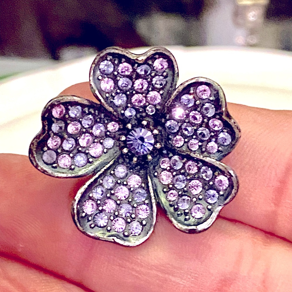 Purple flower ring